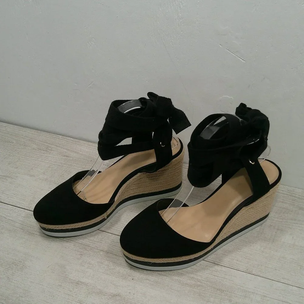 JLO Jalina Espadrille Wedge Sporty Black & White Sandal Size 10 M